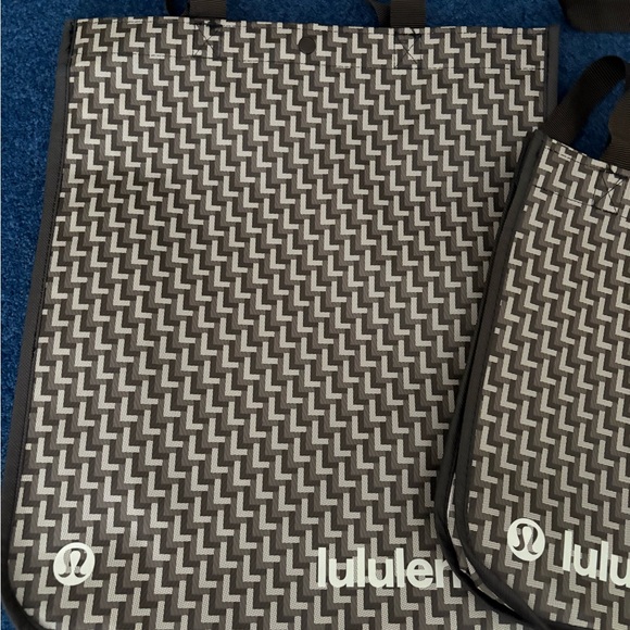 Lululemon Monogrammed Reusable shopper set- both small and large dark brown - Picture 3 of 3